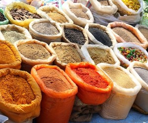 عطاری بزرگ گلی