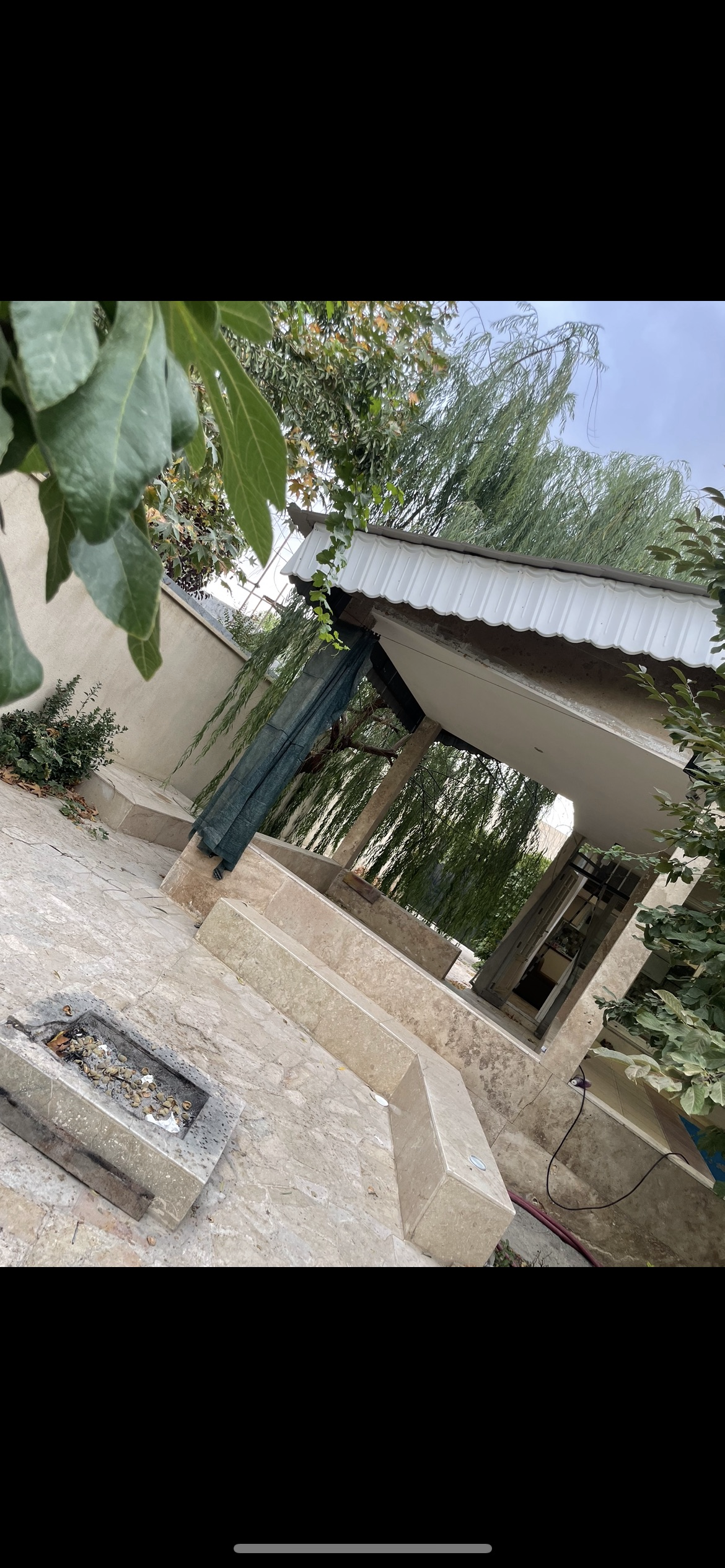 ويلاي ٥٠٠متري مشهدداخل مجتمع