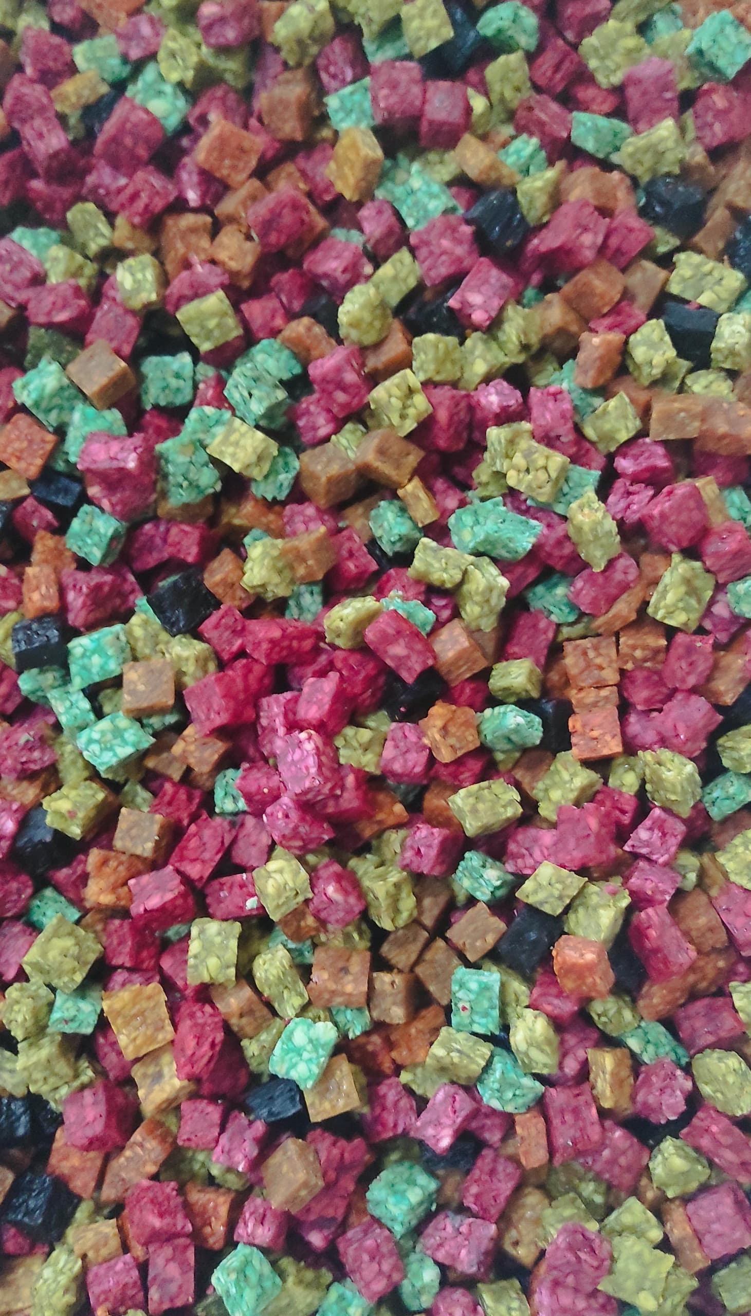 میوه خشک مخلوط و حبه میوه مخلوط