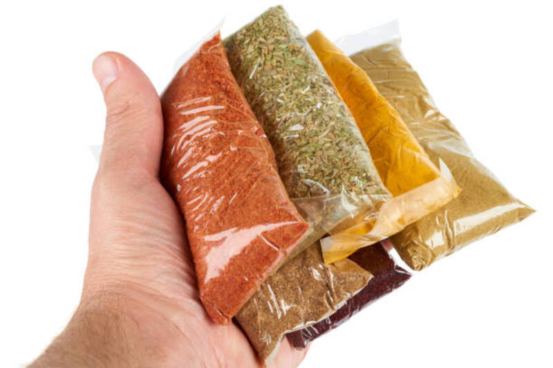  انواع ادویه جات زرشک و نبات و گل محمدی 