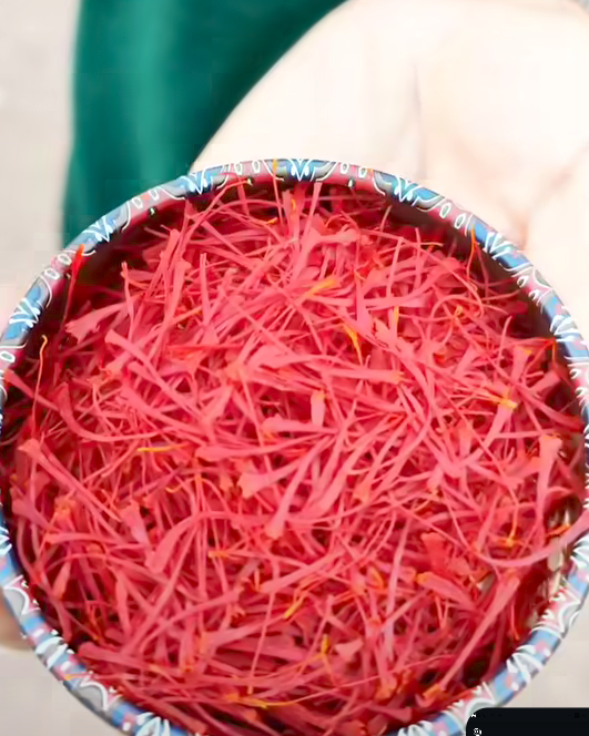 زعفران زرشک پسته هل گلاب و...عسل