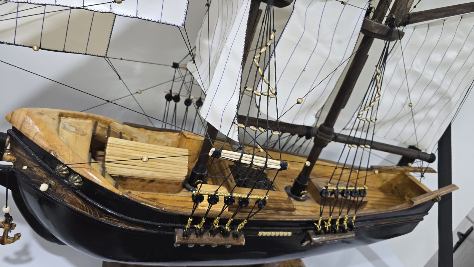 ماکت کشتی چوبی دست ساز 