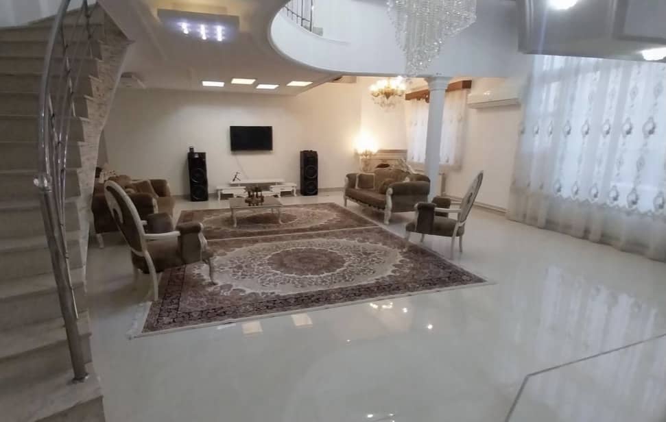 ملک دوبلکس زیبا در ساوه
