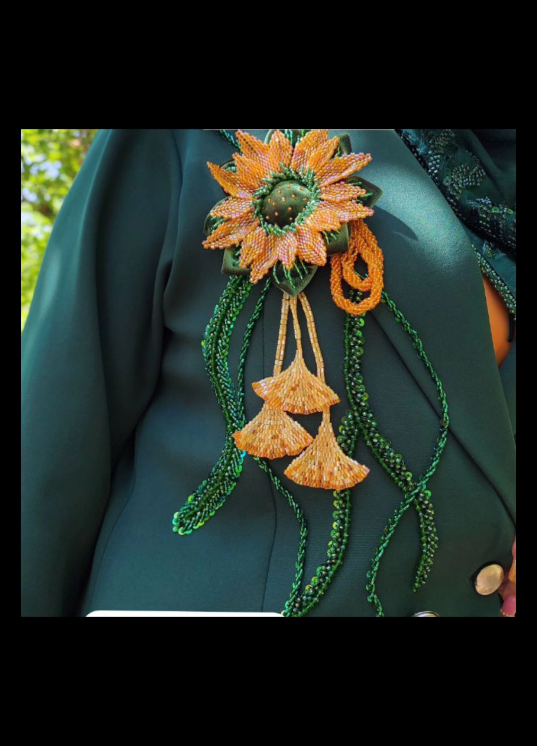 کار روی لباس طرح سنتی
