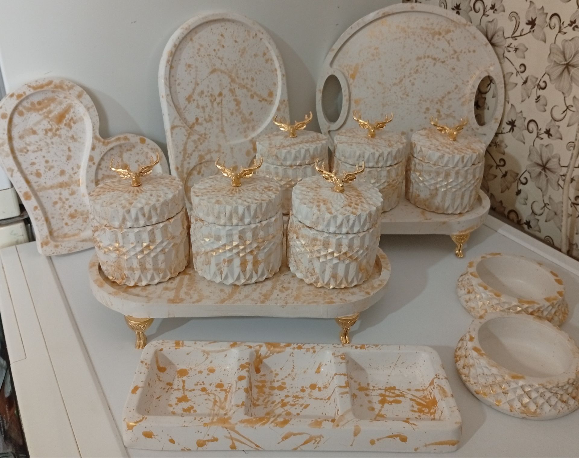 ظروف سنگ مصنوعی وتزینی