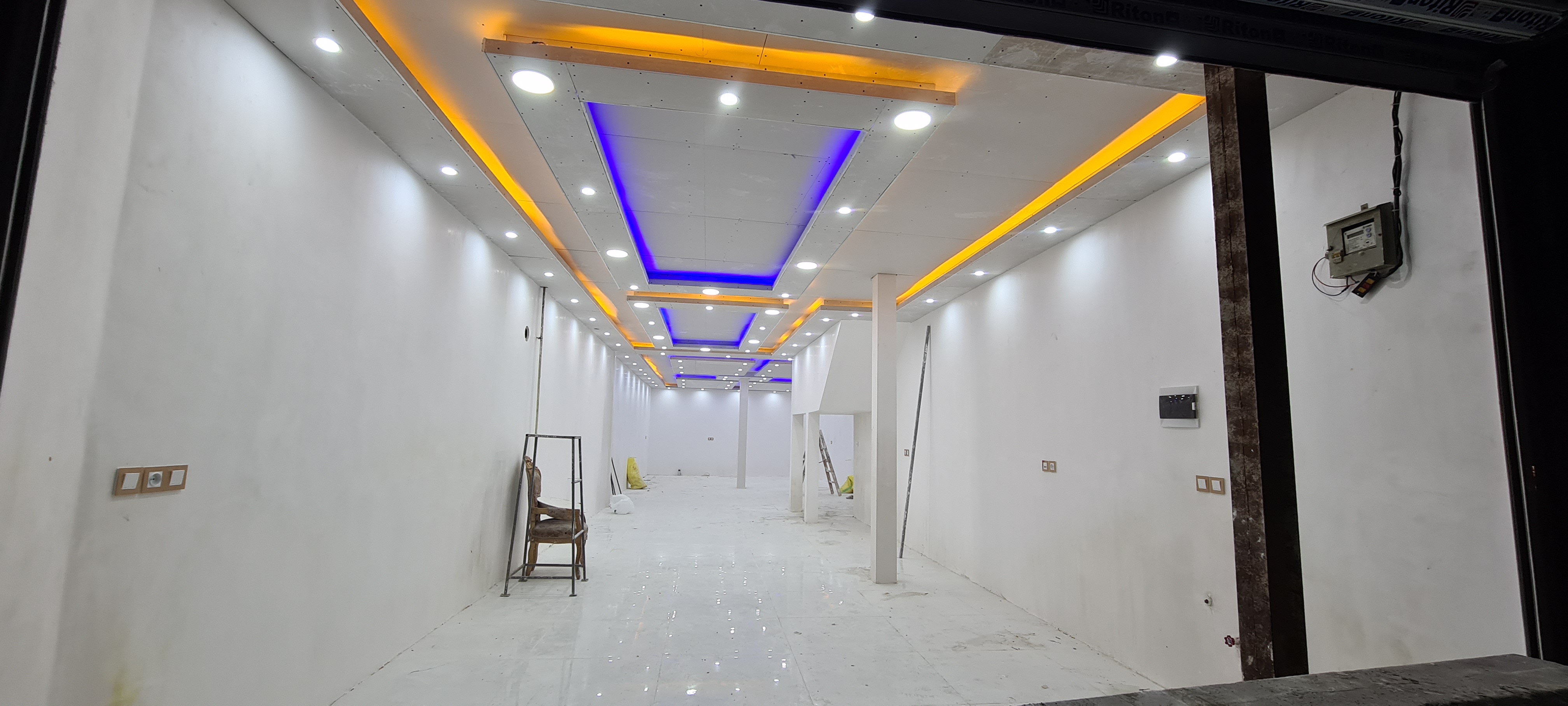 ساختمان تجاری مسکونی