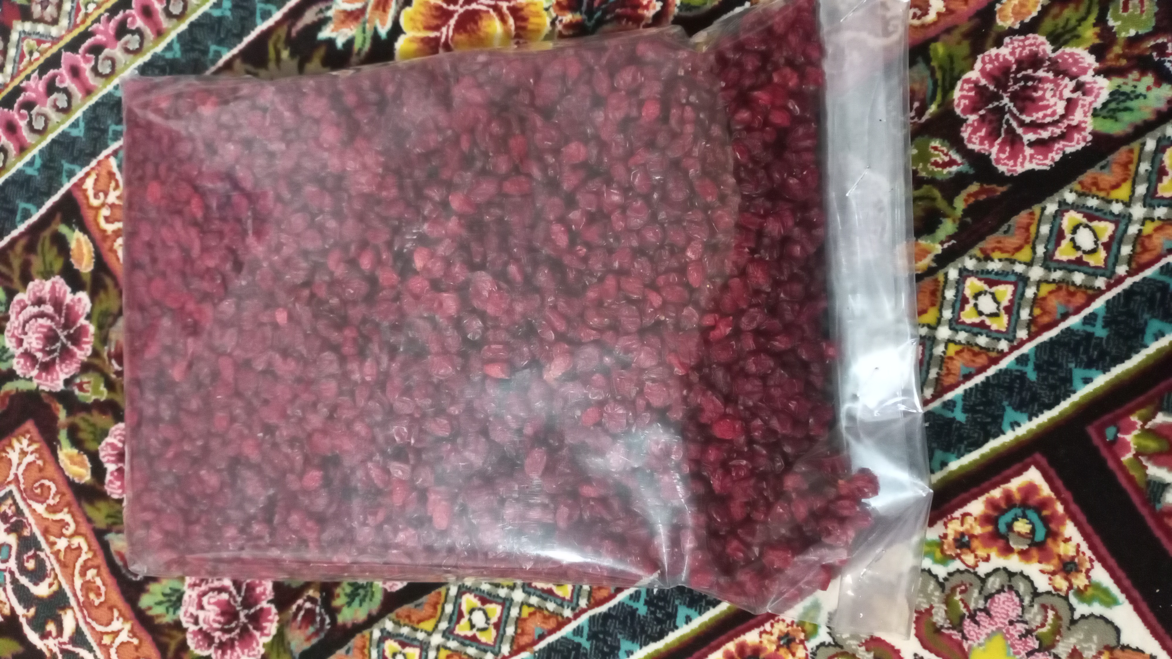 زرشک وزعفران مرغوب خراسان جنوبی