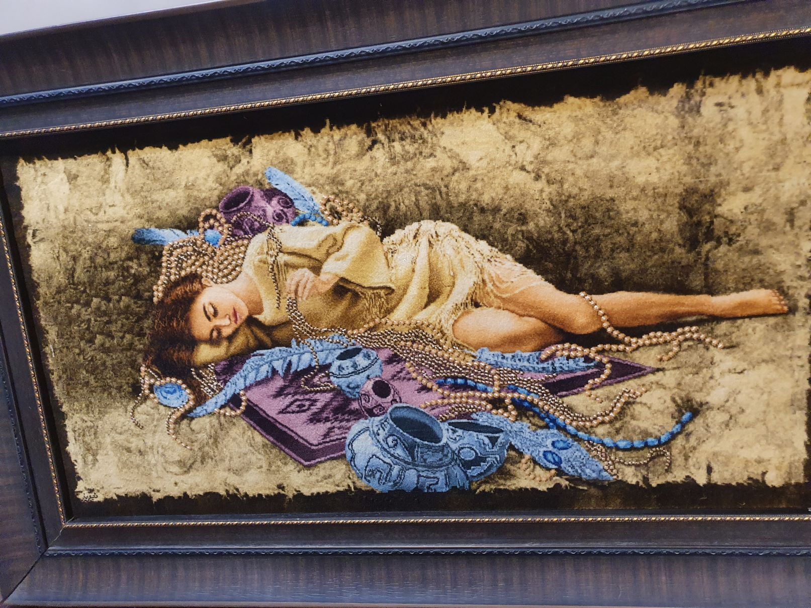 تابلو فرش دستباف دختر جواهر فروش 