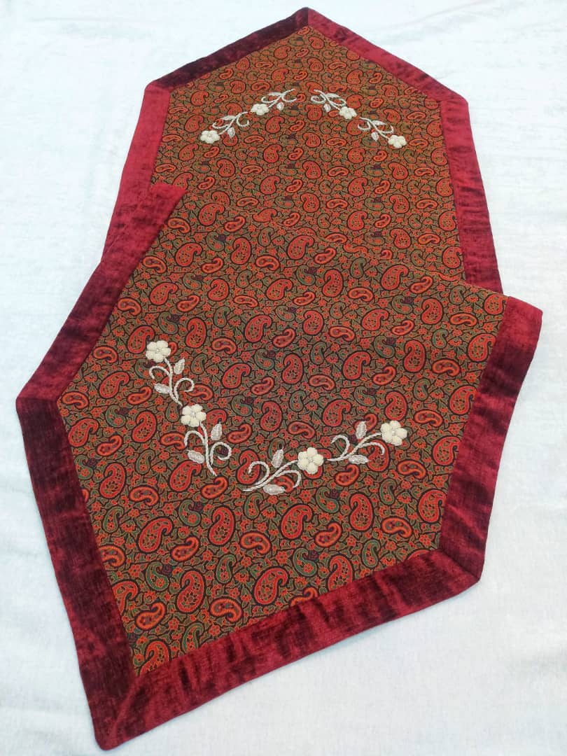  رانر سرمه دوزی شده با حاشیه مخمل دوزی  