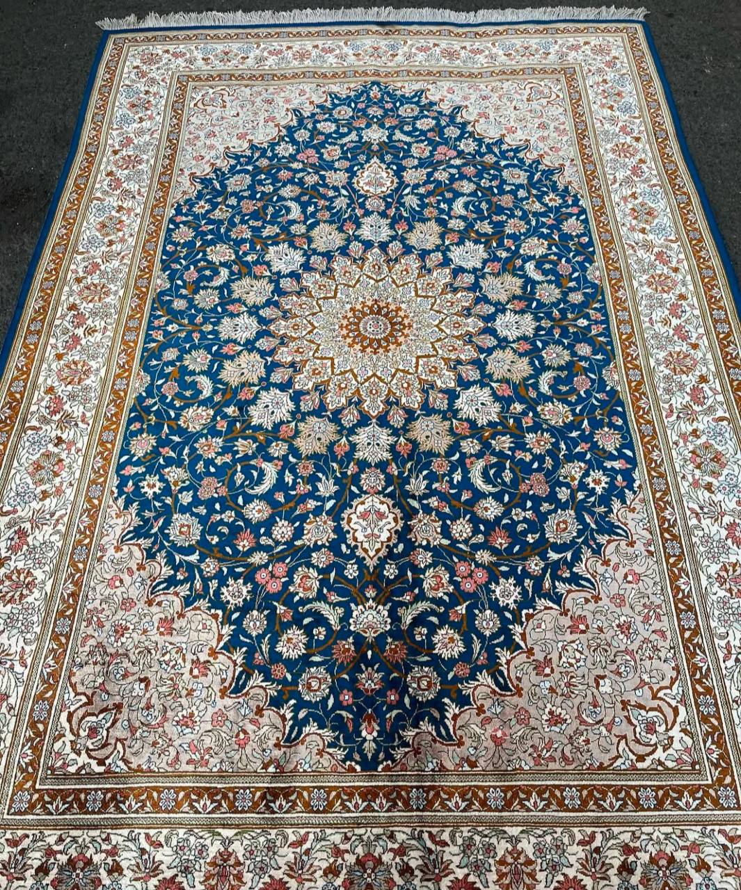 یک تخته قالیچه ۳ متری