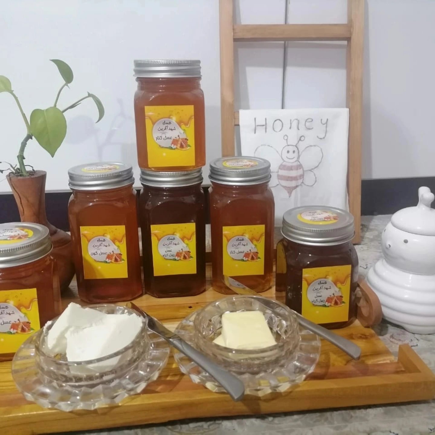 عسل کاملا طبیعی