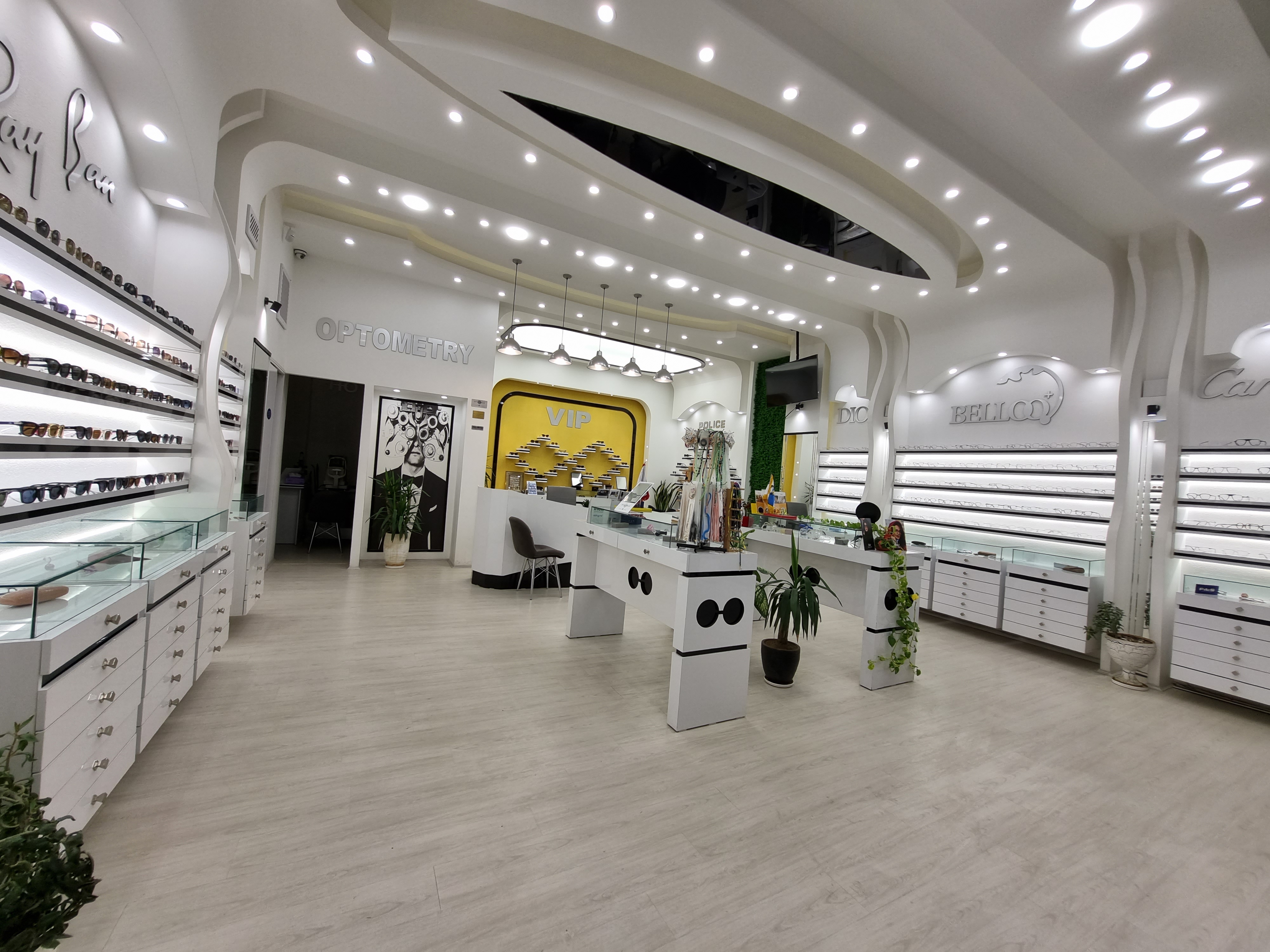 مرکز بینایی سنجی و عینک رتینا 