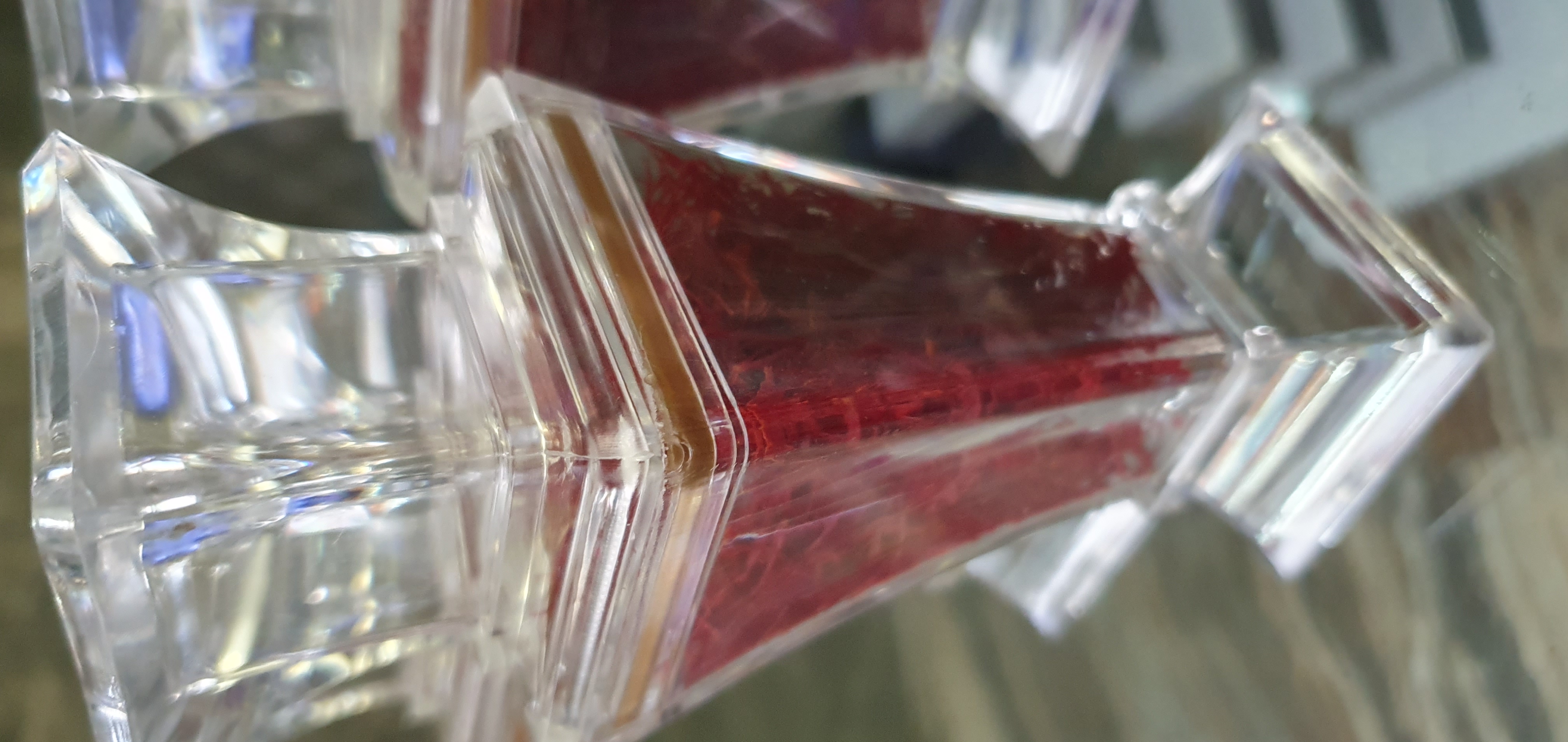 زعفران اصیل ایران 