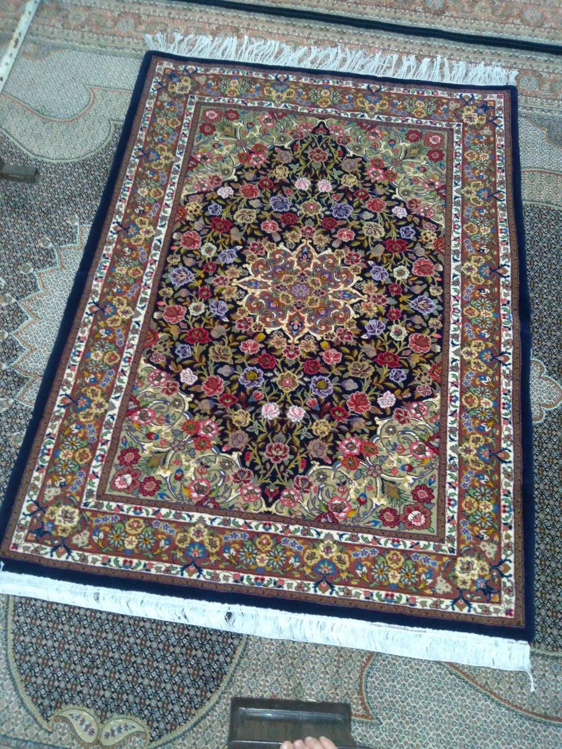 فرش دستباف ایرانی