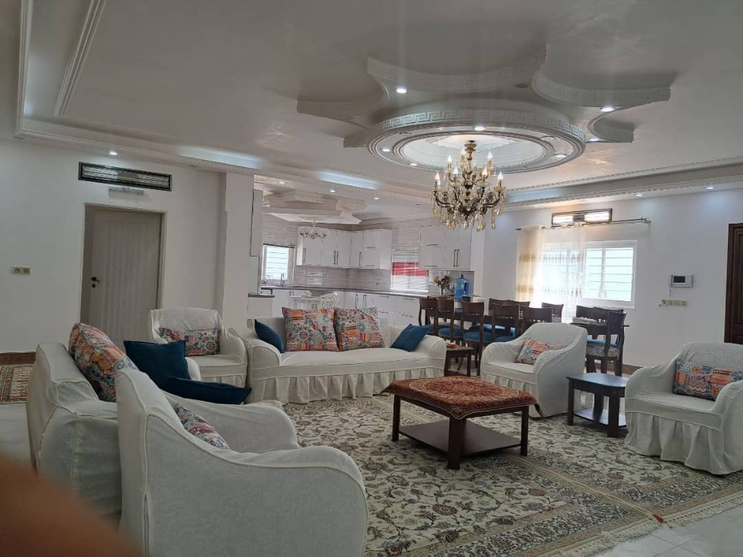 ویلای تمام‌سنگ با سند تک‌برگ