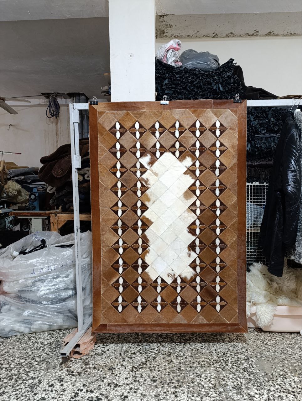 فرش پوست و چرم 