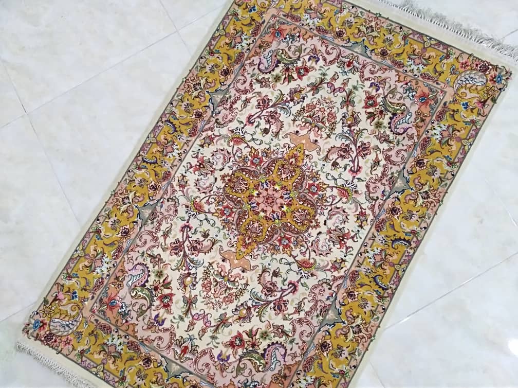 قالیچه دست بافت 