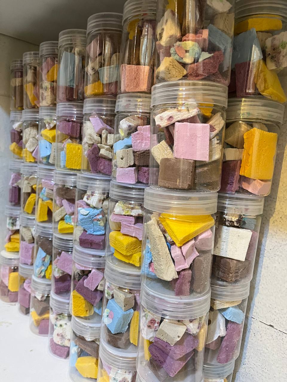 بستنی خشک و میوه های پفکی 