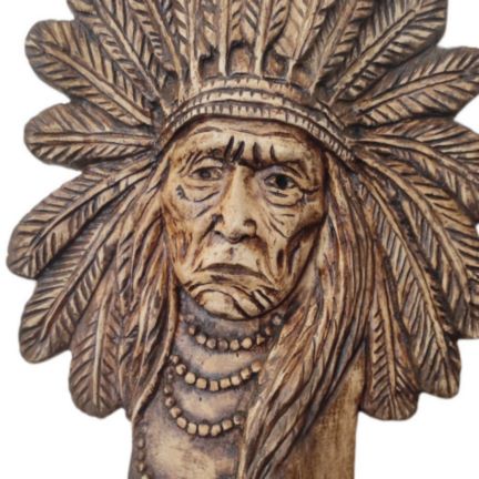 مجسمه های چوبی