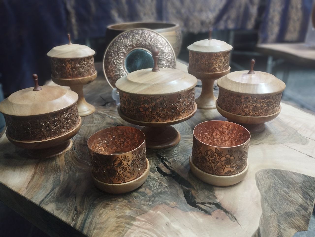 فروش ظروف قلمزنی برروی مس