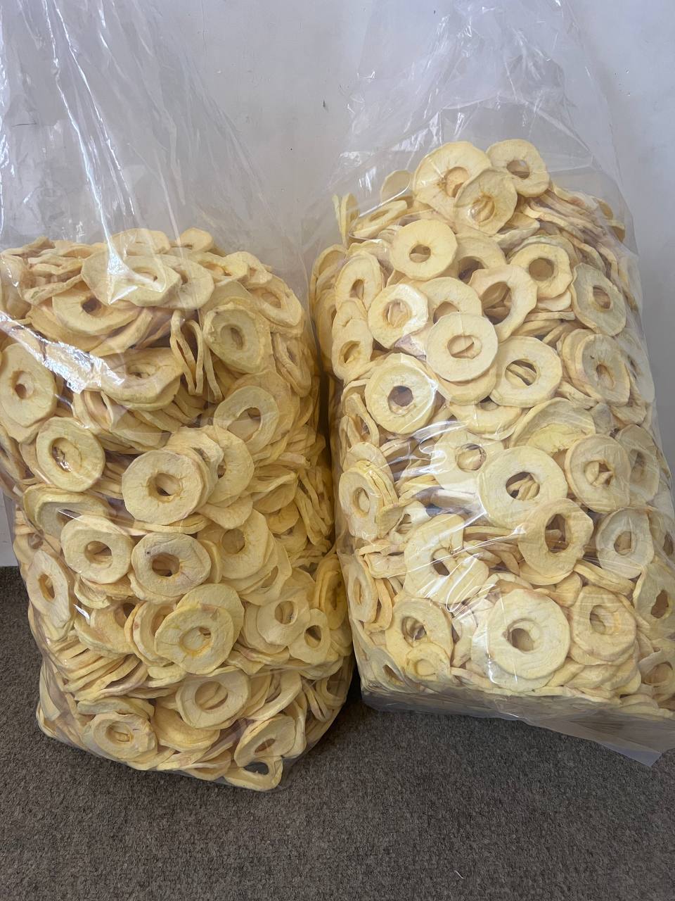 میوه خشک شده سیب