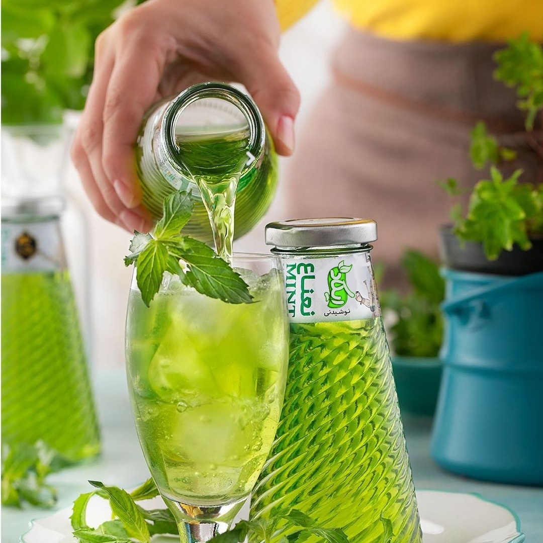 گلاب و عرقیجات ایکاد