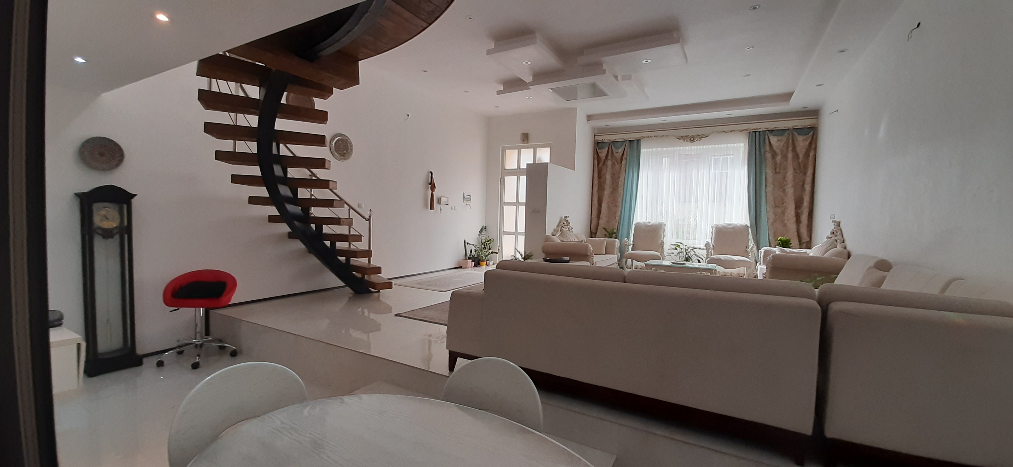 ویلایی ۵ خوابه 