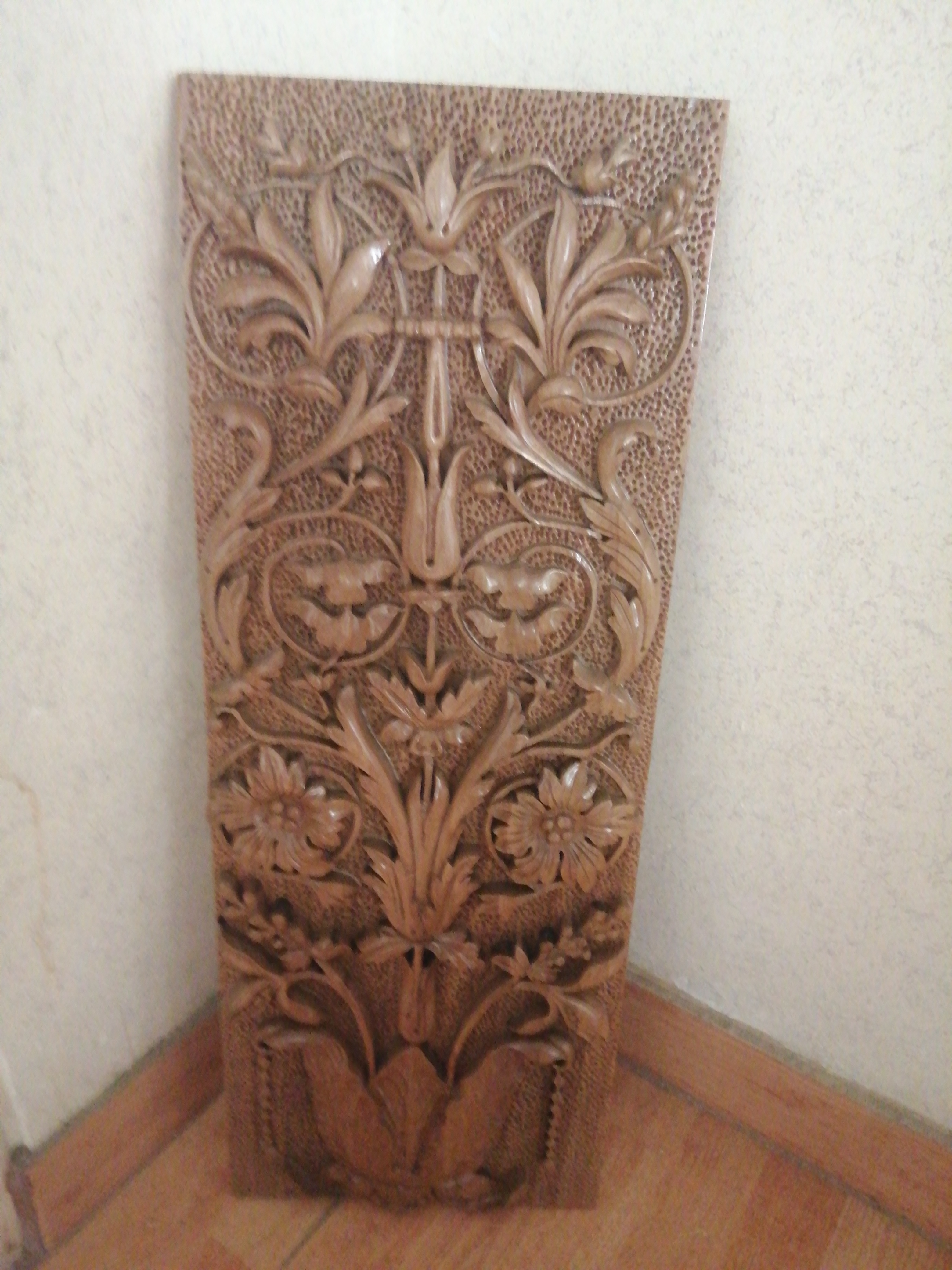 Caving wood