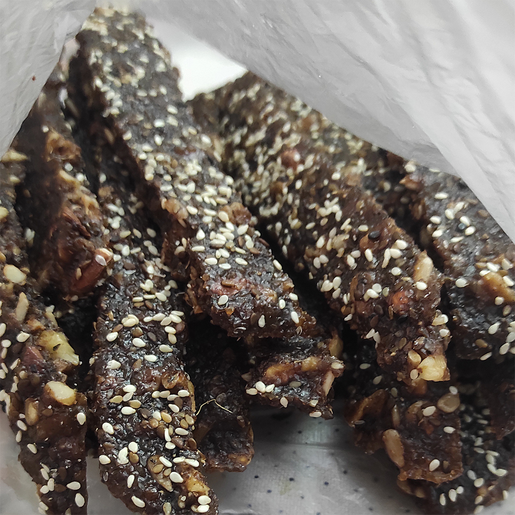 ادویه جات و گیاهان دارویی