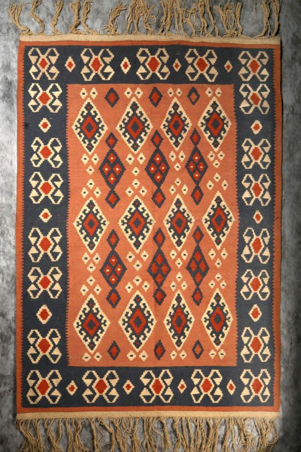 گلیم دستباف ایرانی 