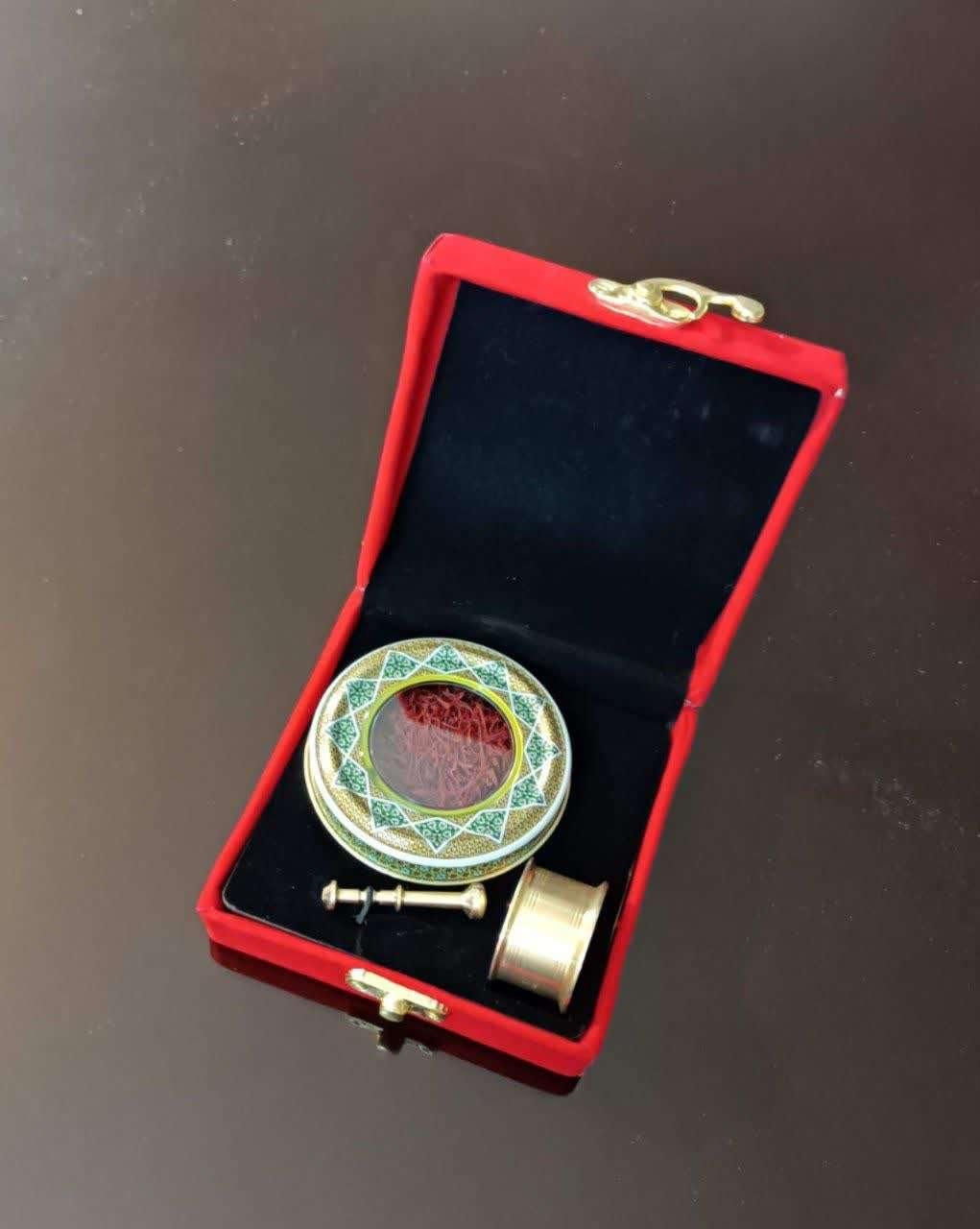 زعفران با بسته بندی و کیفیت 