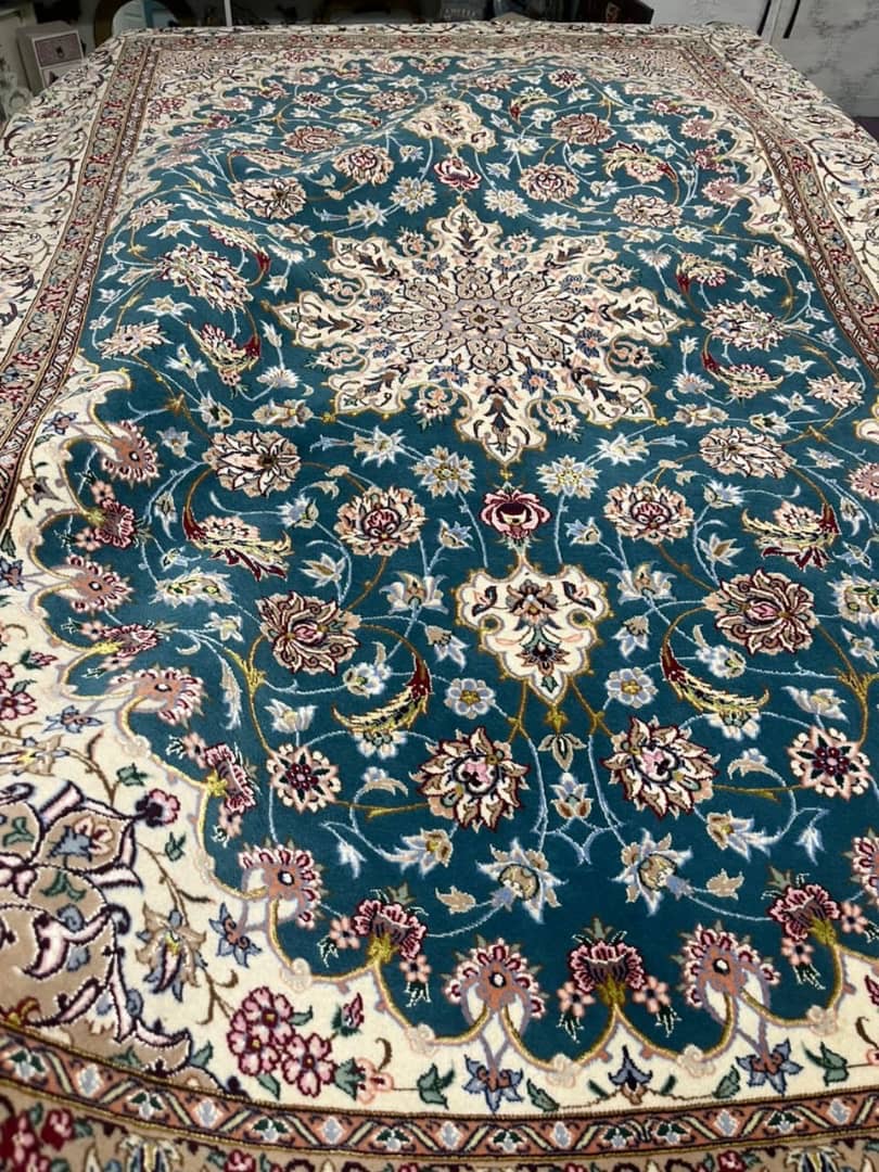 فرش دستبافت ابریشم و قشقایی