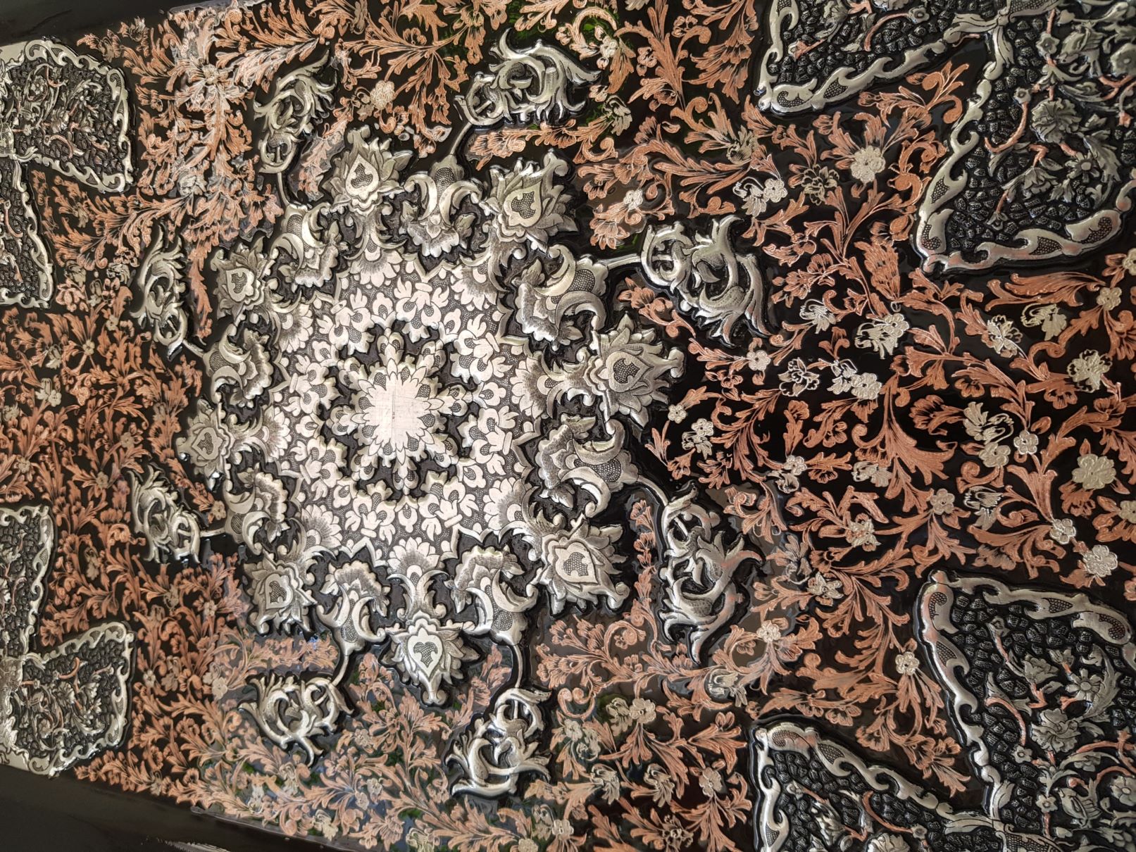 قاب تلفیق قلمزنی و الماس تراش