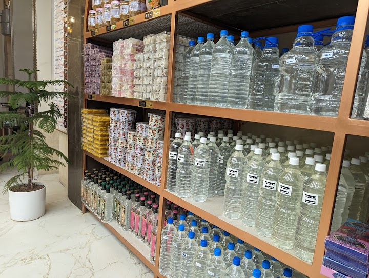 نقل و حلوای هویج و گردو ارومیه