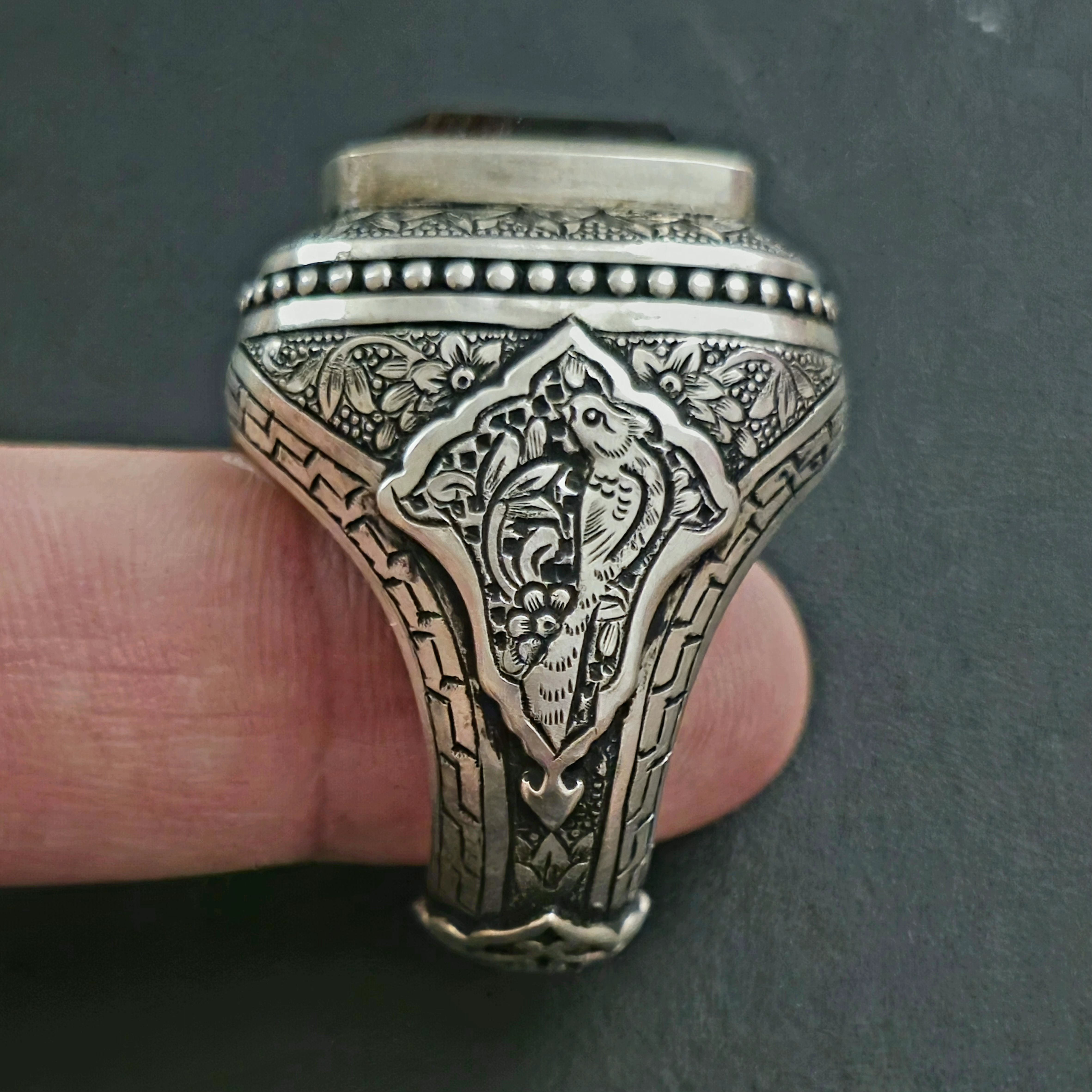 انگشتر نفیس قلمکاری