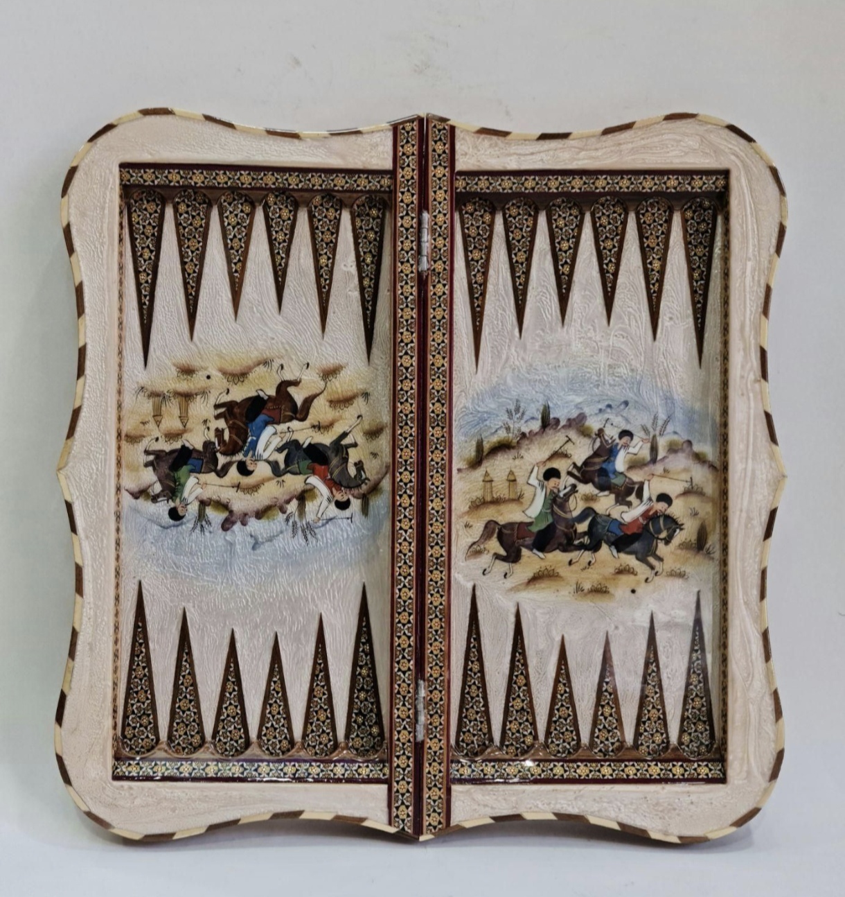 تخته نرد خاتم کاری شده