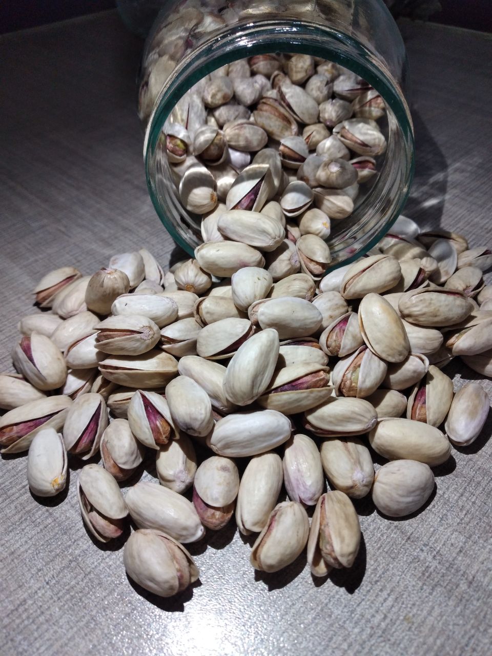 پسته  آجیل. خشکبار. 