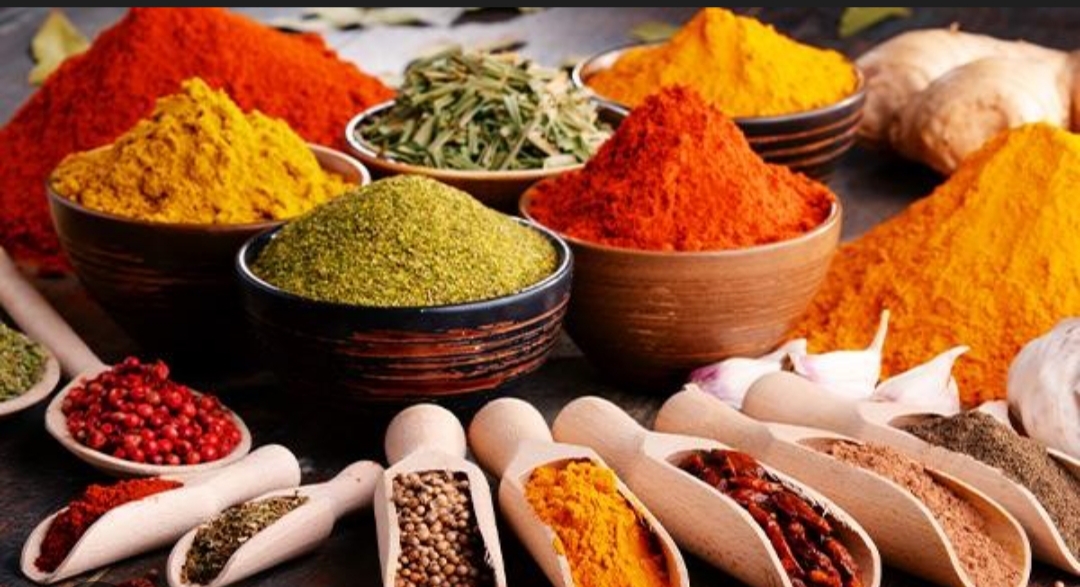 زعفران، ادویه، خشکبار