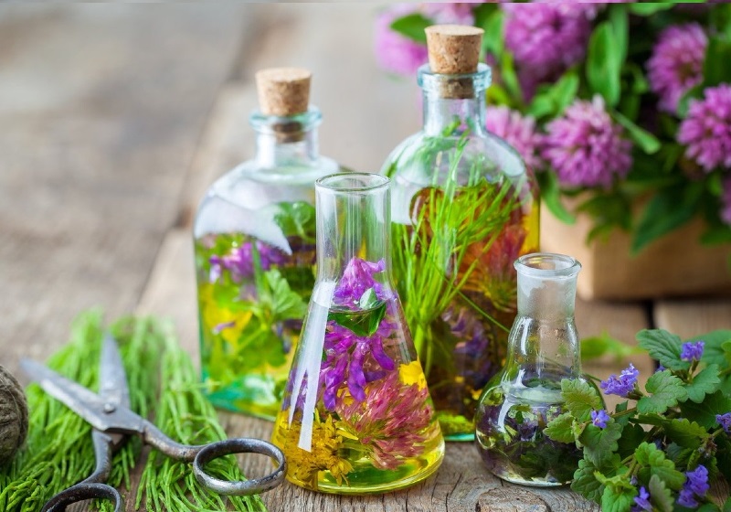 گلاب و عرقیجات سنتی طبیعی کاشان