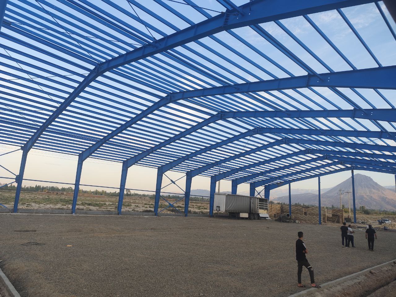 سوله صنعتی مدرن وسبک ورزشگاهی 