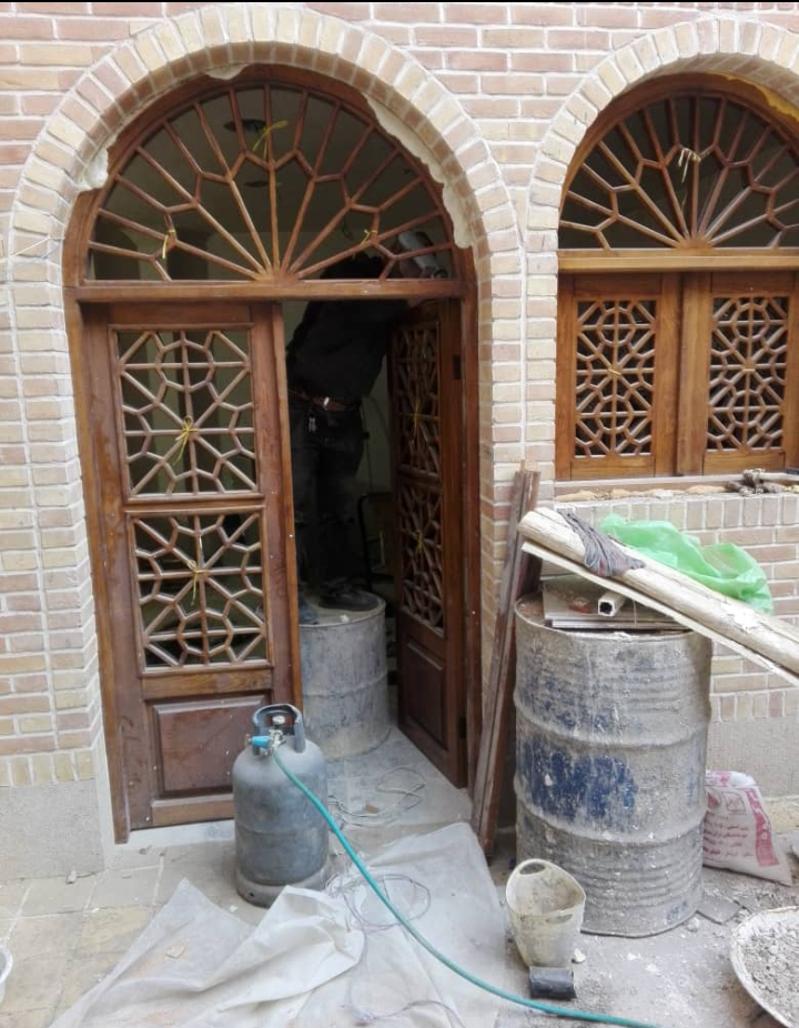 ساخت و اجرای پروژه‌های چوبی ساختمان