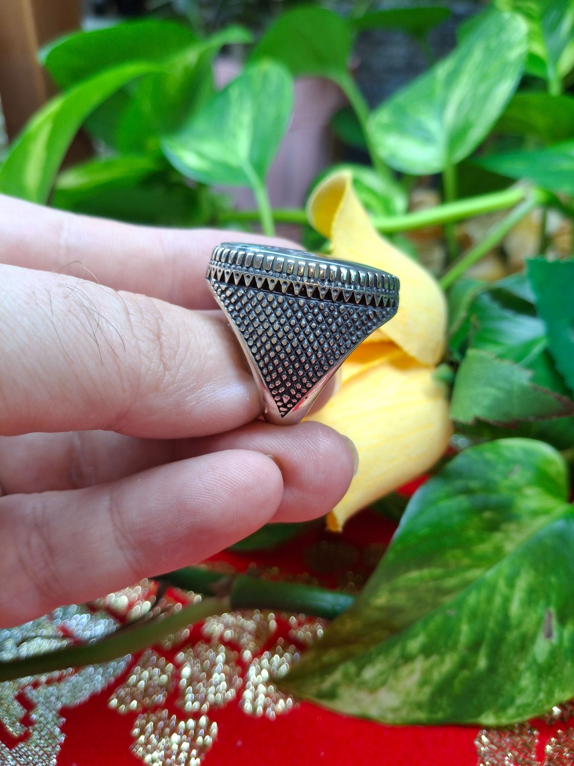 فروش انگشتر و سنگ 