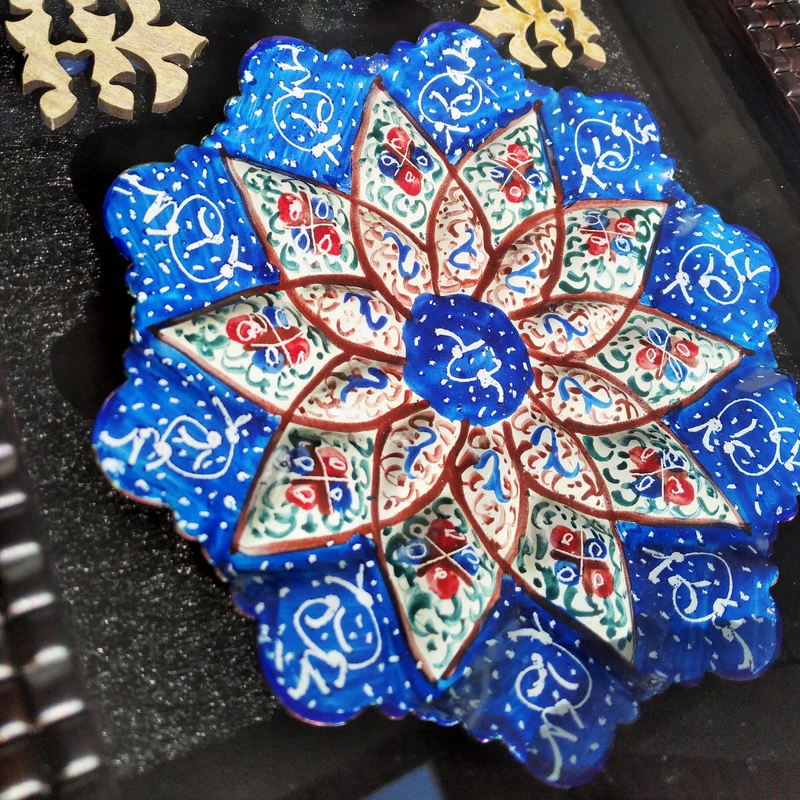 تابلوی ظروف میناکاری