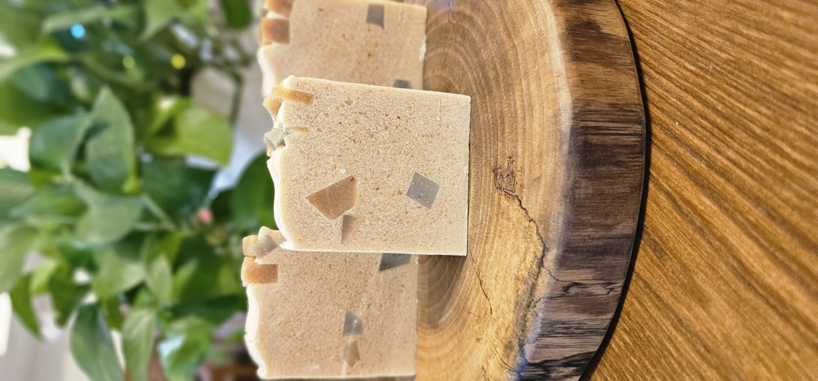 صابون دستساز شیر و عسل