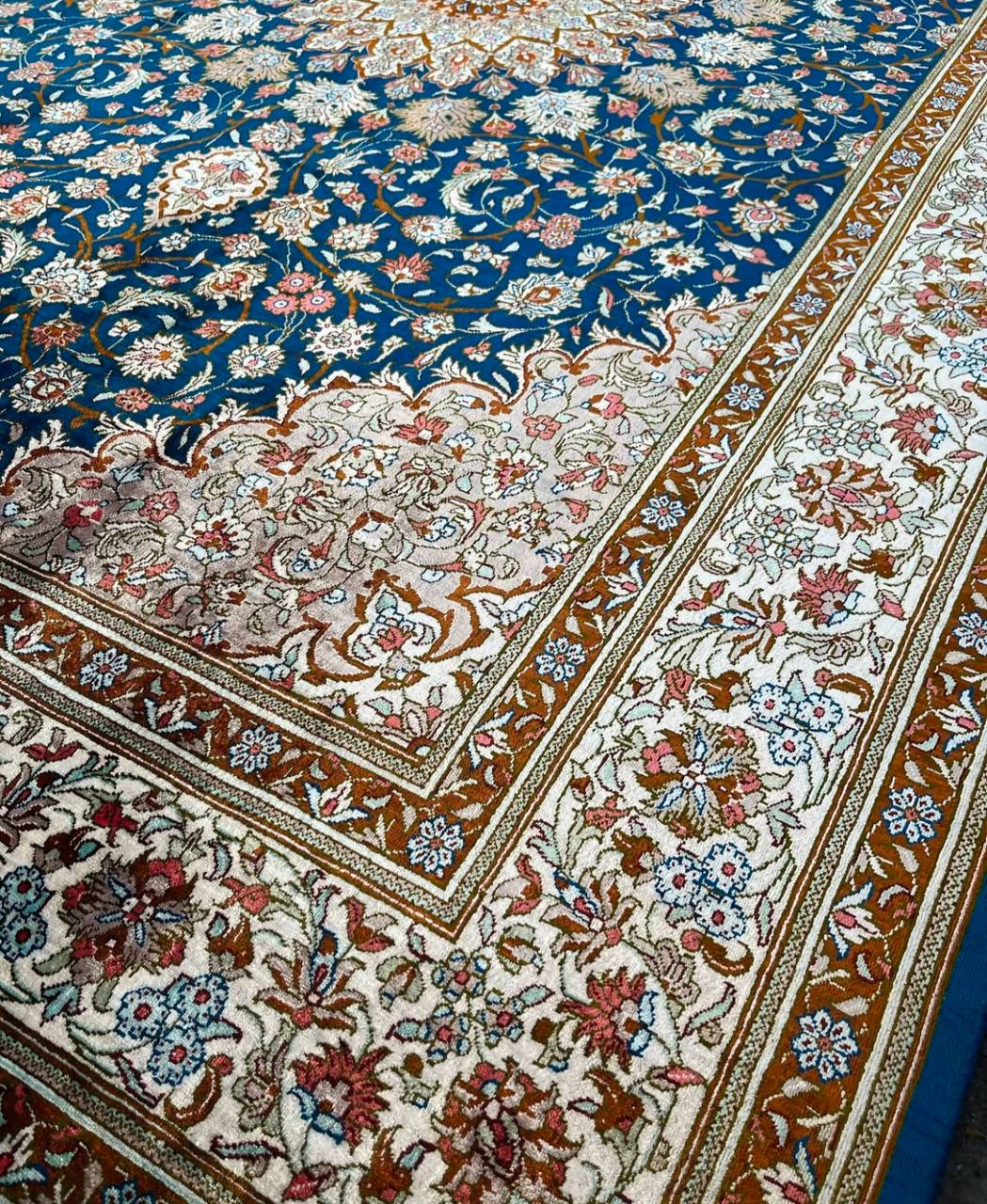 یک تخته قالیچه ۳ متری