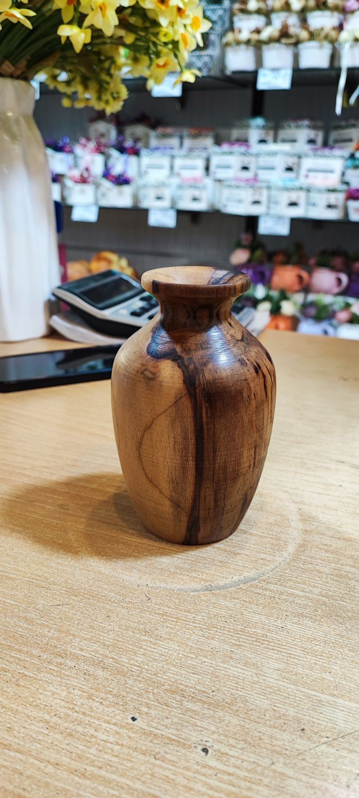 گلدان چوبی