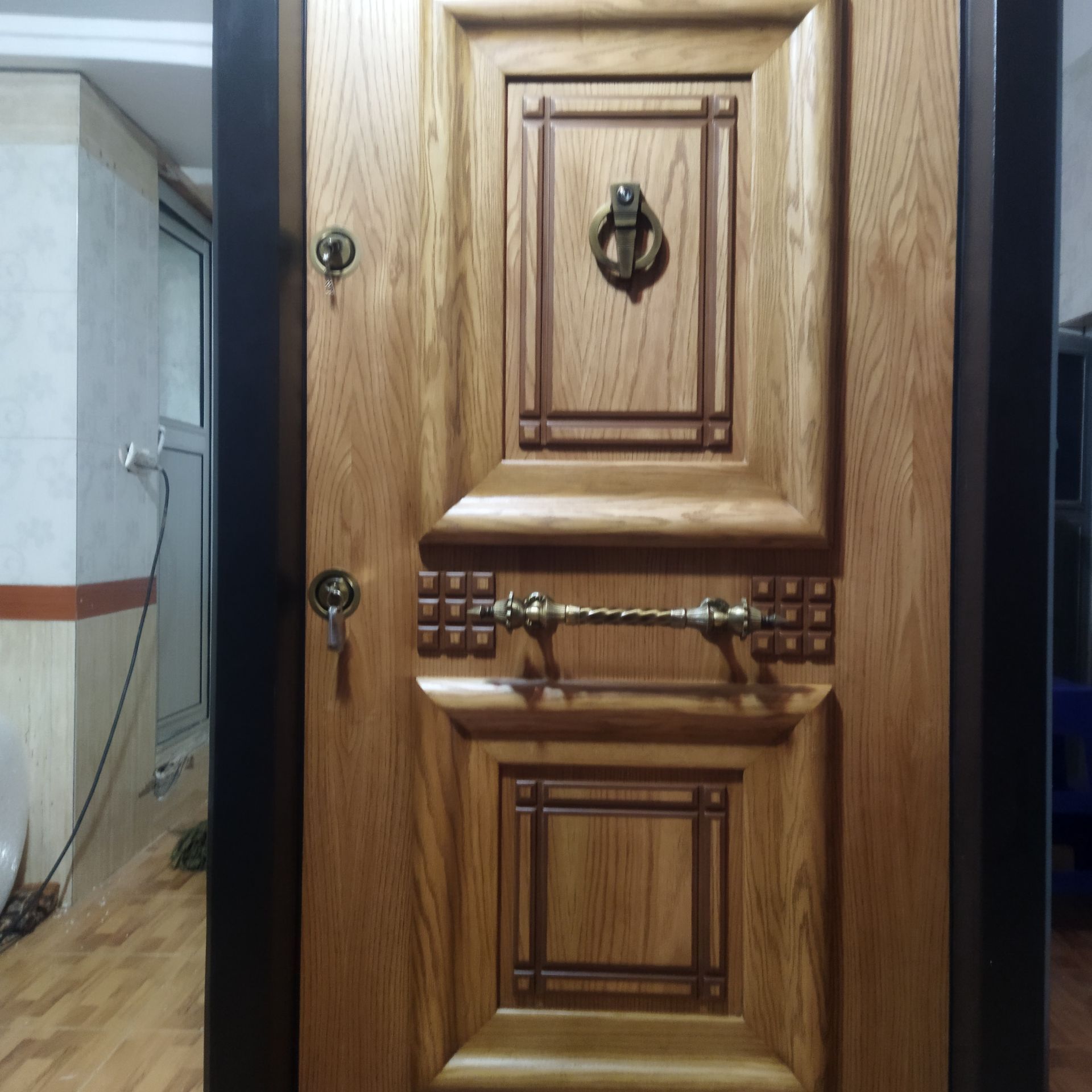 درب ورودی 