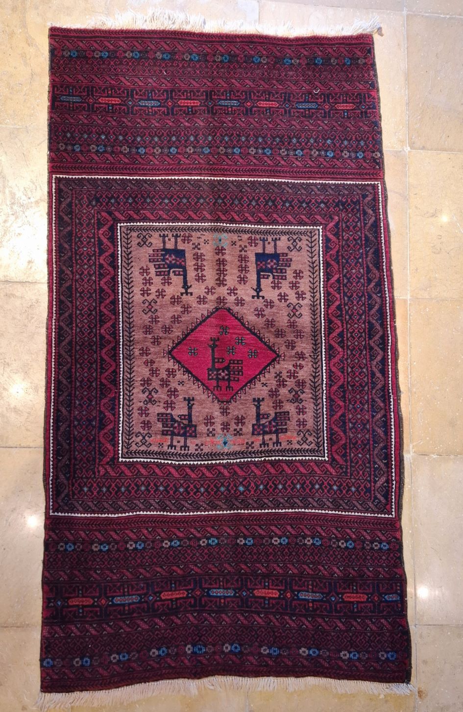 فرش دستباف اصیل ایرانی