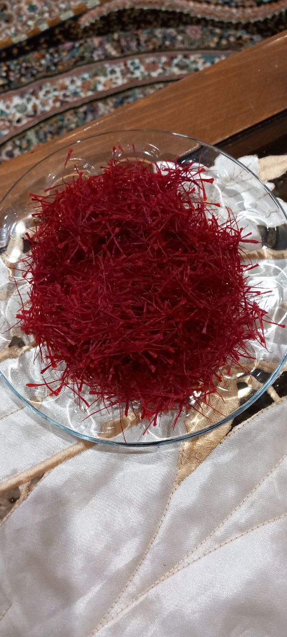  فروش طلای سرخ ایرانی