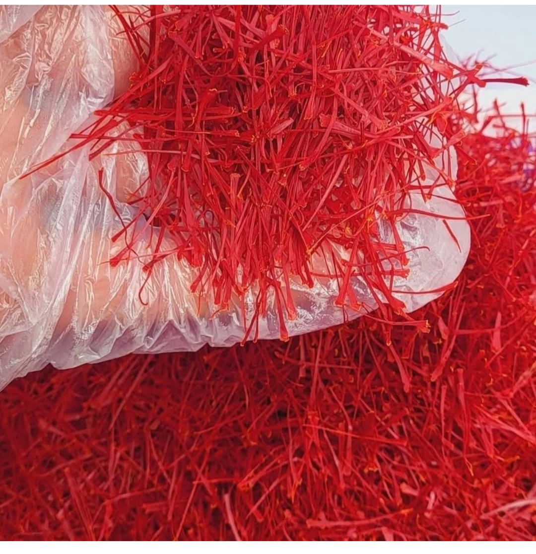 زعفران سوپر نگین اتویی و زرشک و عناب